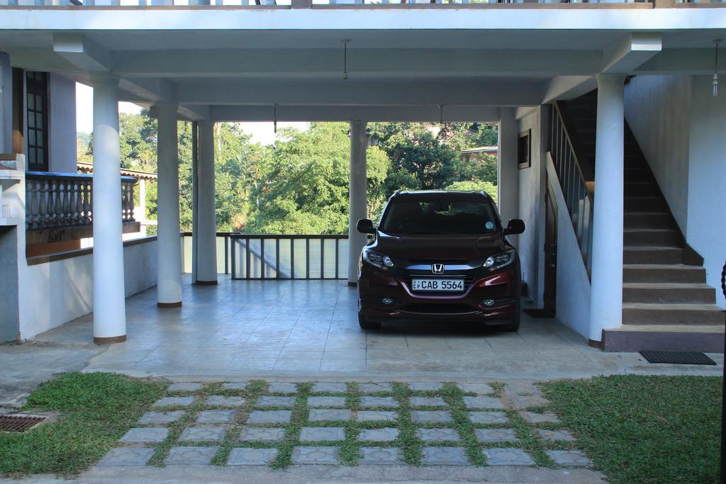 Self Cate Luxury Apartments Tennekumbura Extérieur photo